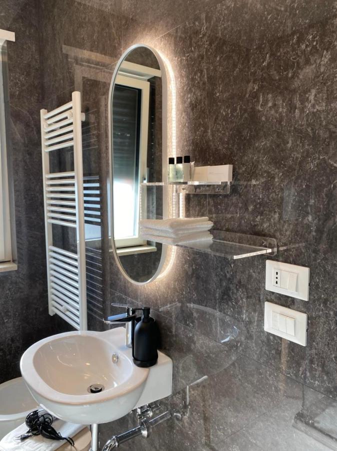 Dizeta Suite And Apartment サレルノ エクステリア 写真